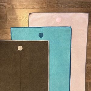 Manduka: Yogitoes Yoga Mat Towel - Blue